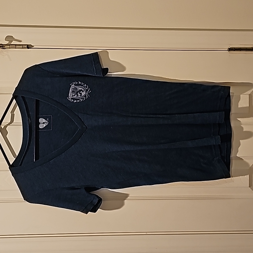 Women's Navy v neck tshirt